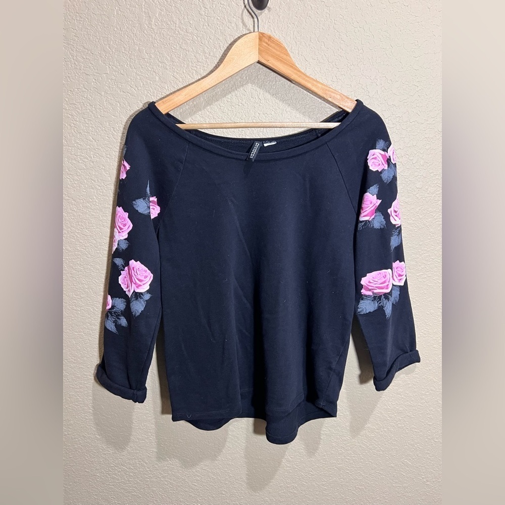 H&M Black Boat Neck Sweatshirt with Pink Roses